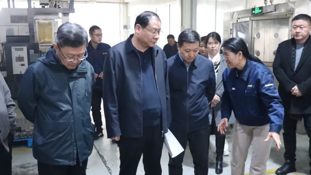 1741566695121712.jpg 區(qū)委統(tǒng)戰(zhàn)部副部長郭可超一行蒞臨力克川液壓參觀指導(dǎo)3.jpg